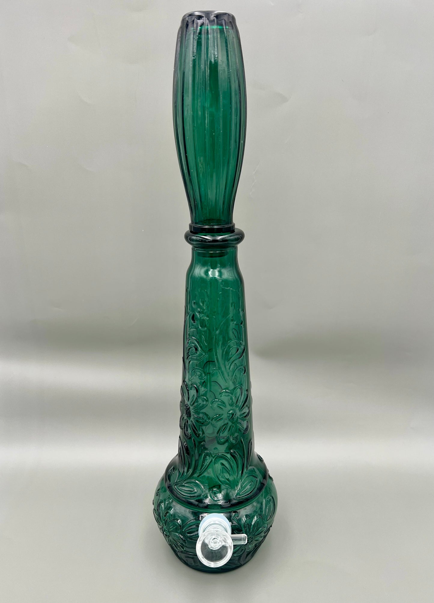 Babs-Decanter-Pearl's Puff Parlor