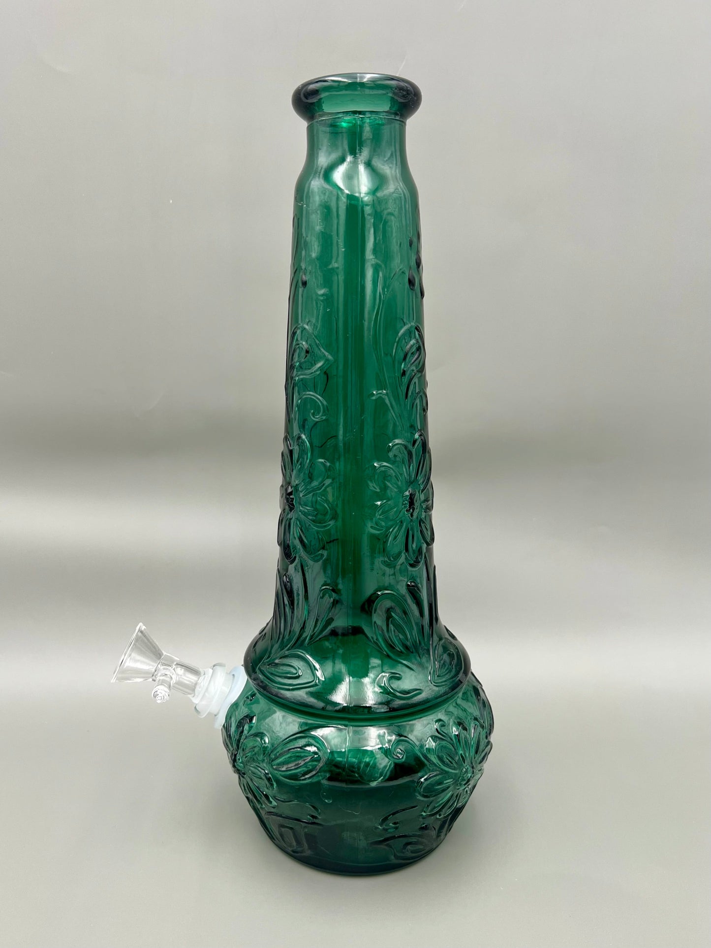 Babs-Decanter-Pearl's Puff Parlor