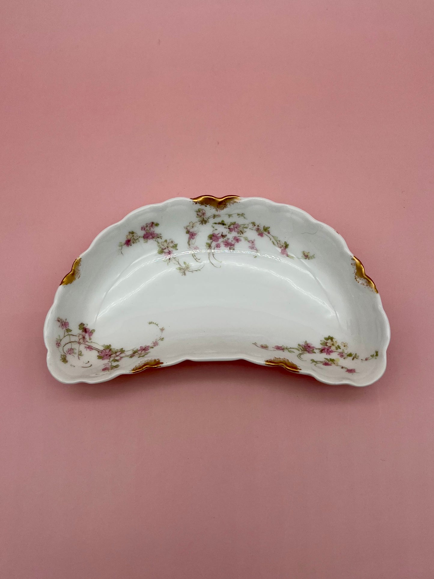 Diana-Smoking Accessory-Pearl's Puff Parlor