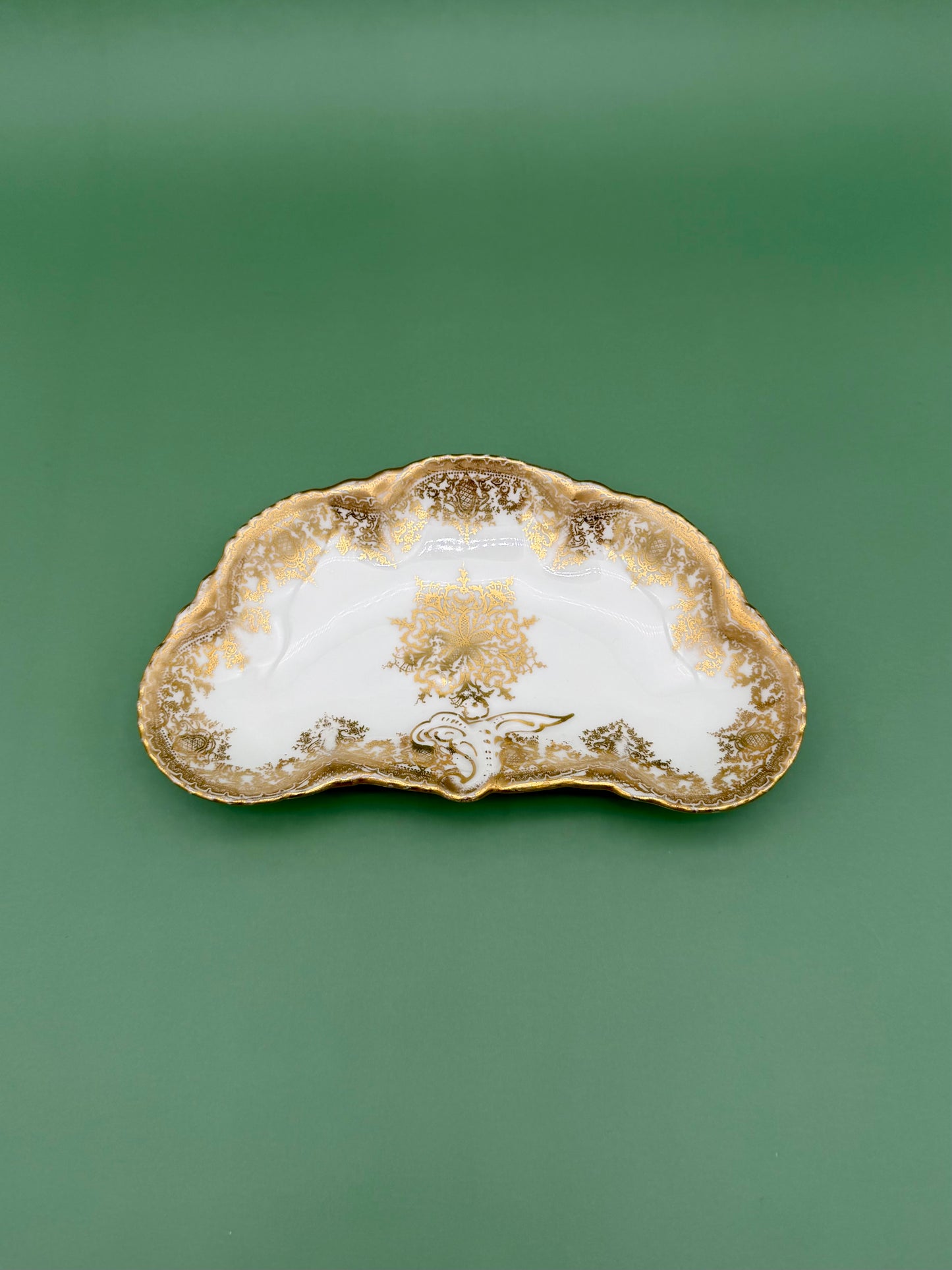 Eliana-Smoking Accessory-Pearl's Puff Parlor