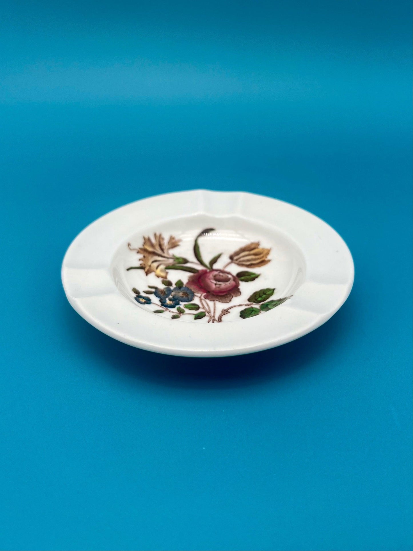 Elizabeth Ashtray-Smoking Accessory-Pearl's Puff Parlor