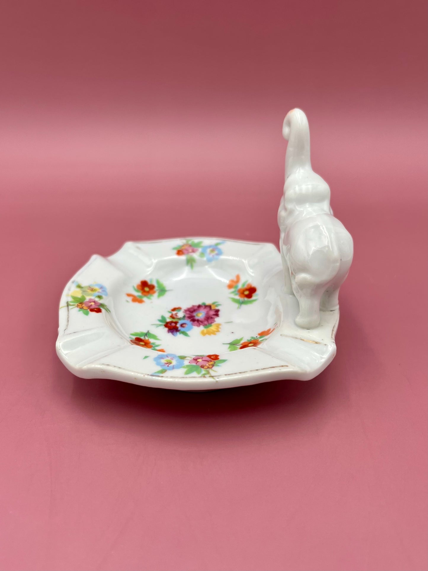 Ellen-Smoking Accessory-Pearl's Puff Parlor
