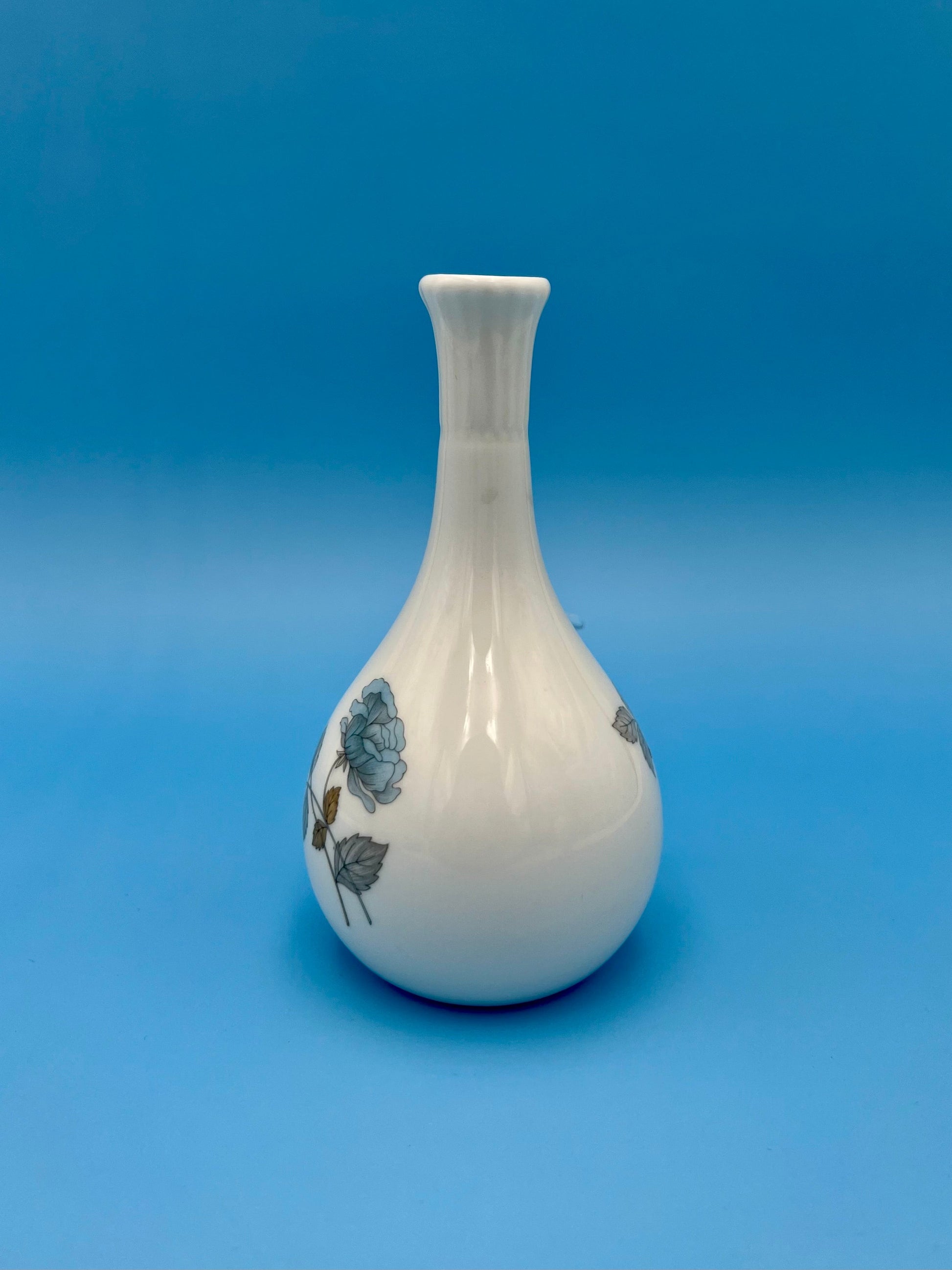 Elsa-Petite Water Pipe-Pearl's Puff Parlor