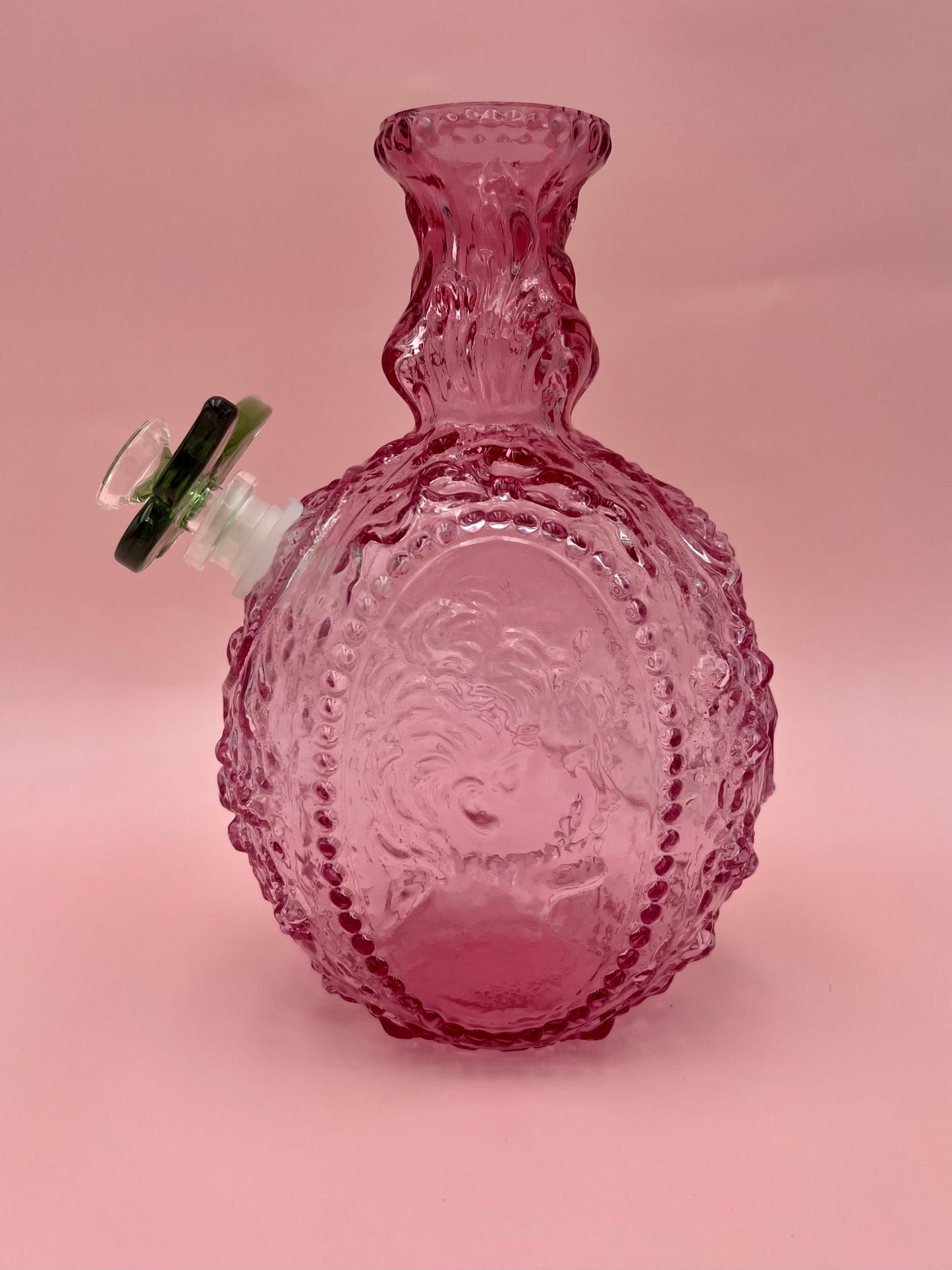 Jenny-Decanter-Pearl's Puff Parlor