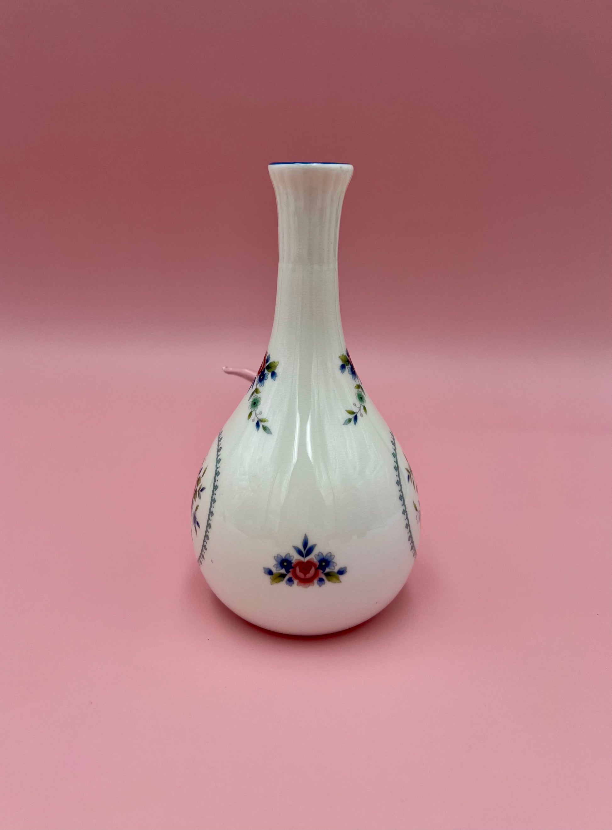 Johanna-Petite Water Pipe-Pearl's Puff Parlor