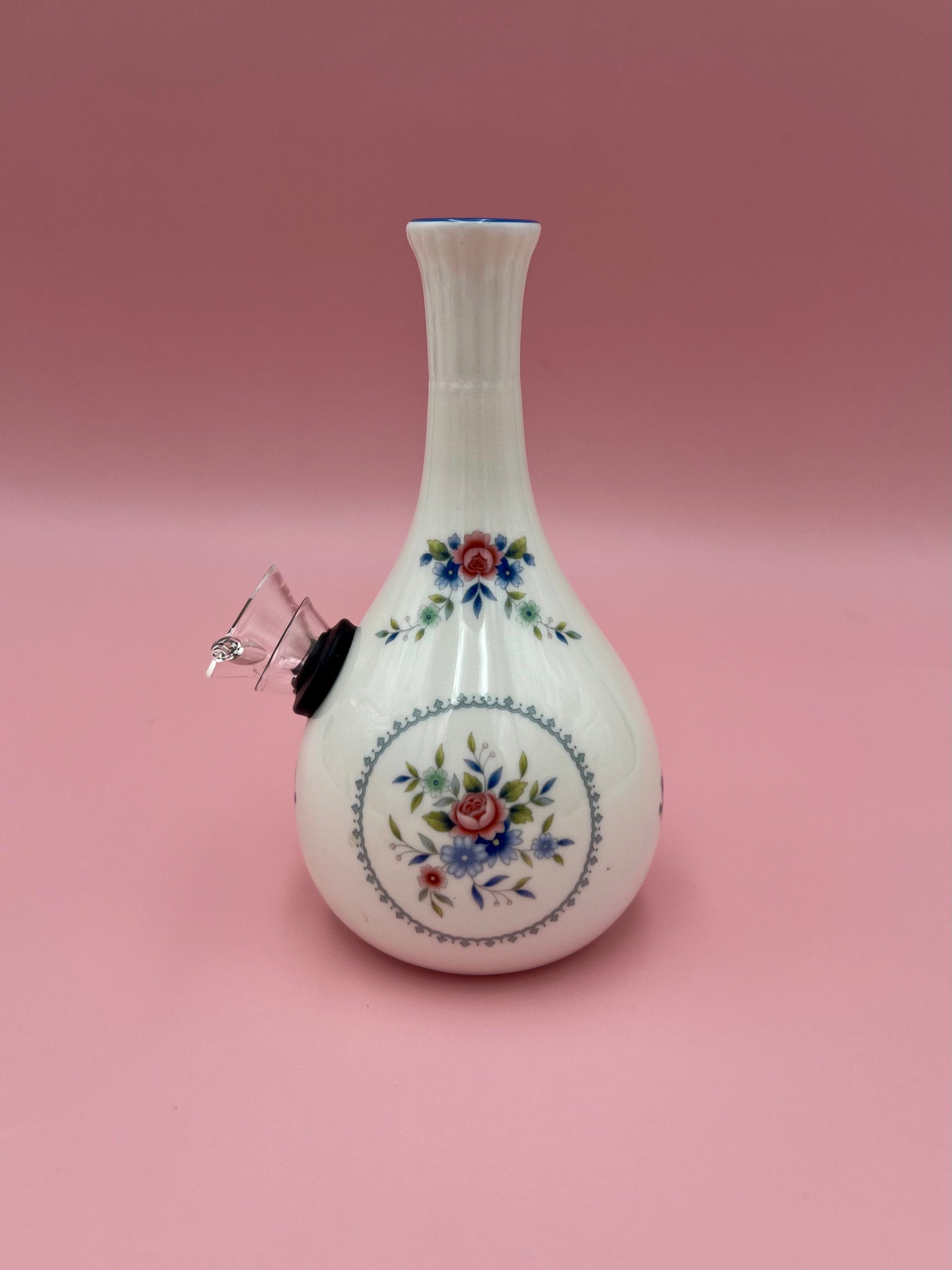 Johanna-Petite Water Pipe-Pearl's Puff Parlor