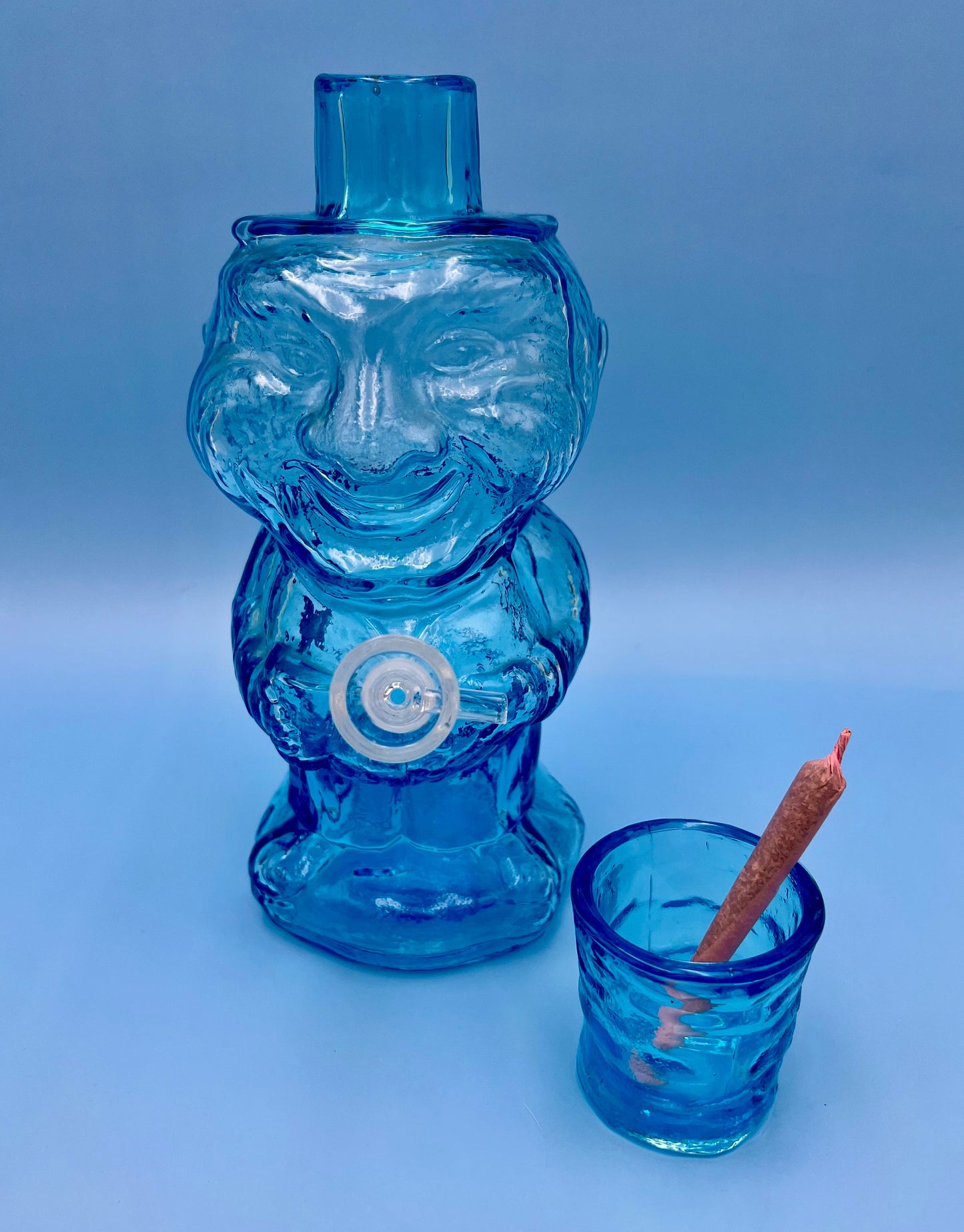 Liam-Decanter-Pearl's Puff Parlor