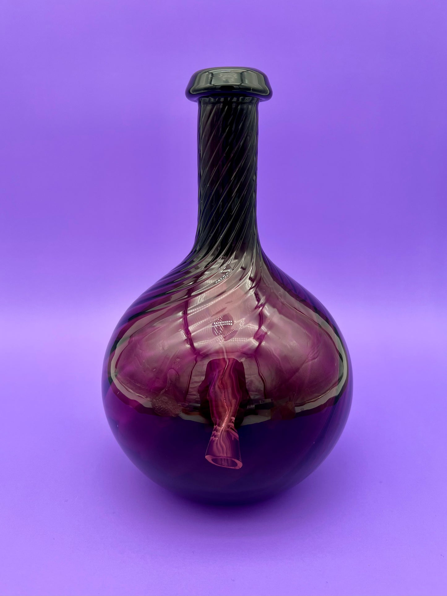 Mary-Decanter-Pearl's Puff Parlor