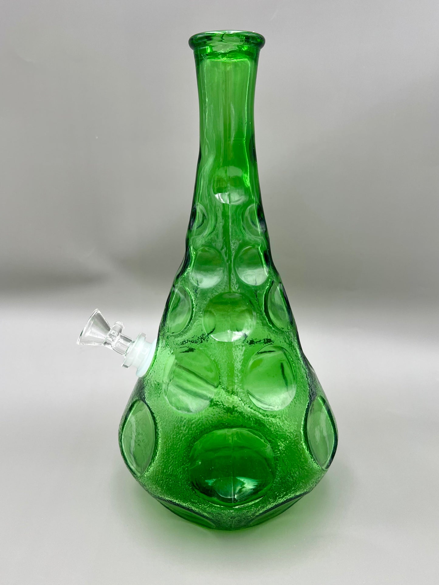 Mavis-Decanter-Pearl's Puff Parlor