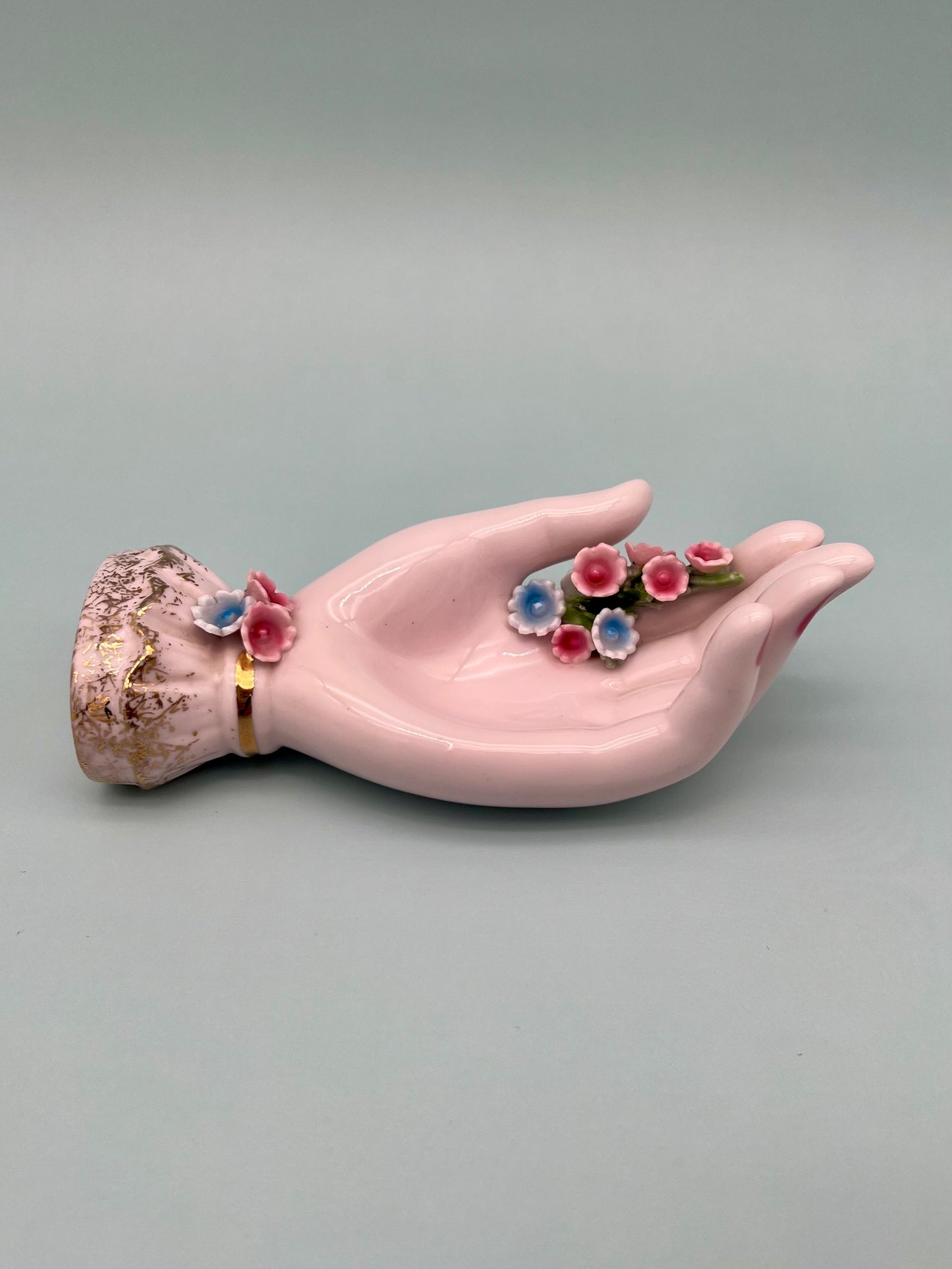 Nessa-Smoking Accessory-Pearl's Puff Parlor