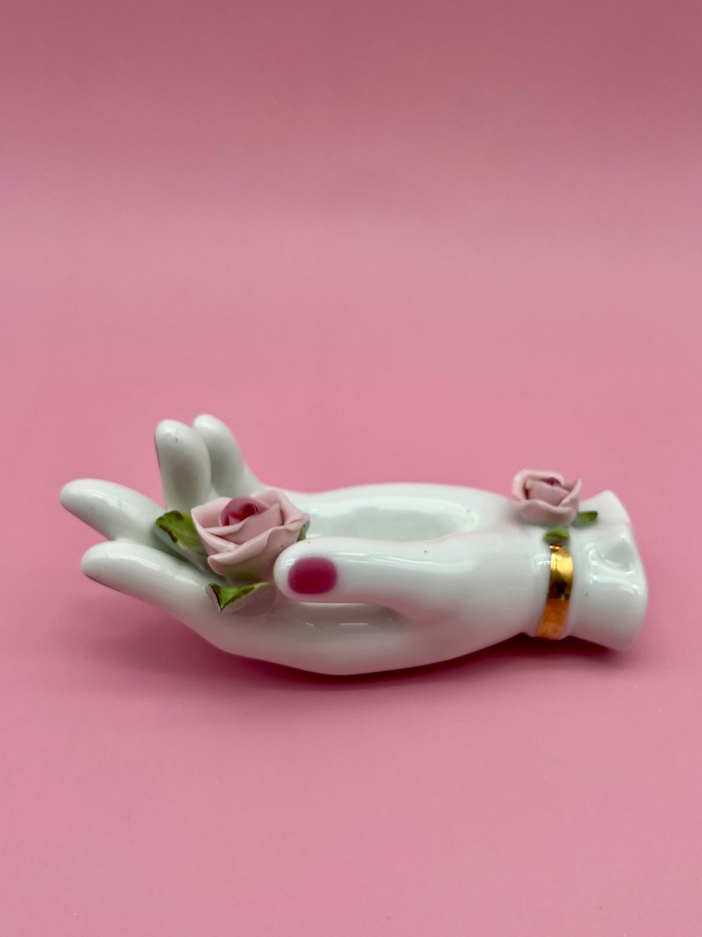 Nessa-Smoking Accessory-Pearl's Puff Parlor