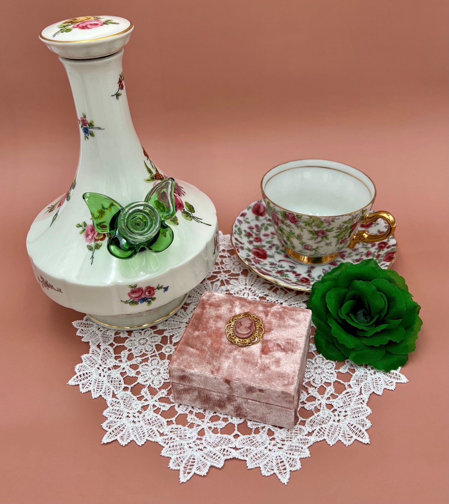 Samantha-Decanter-Pearl's Puff Parlor