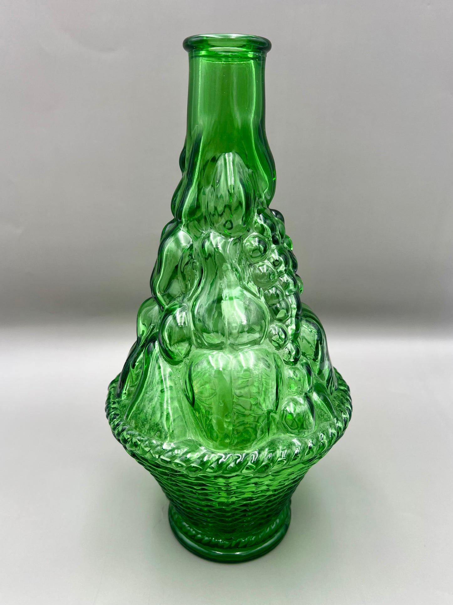 Sofia-Decanter-Pearl's Puff Parlor
