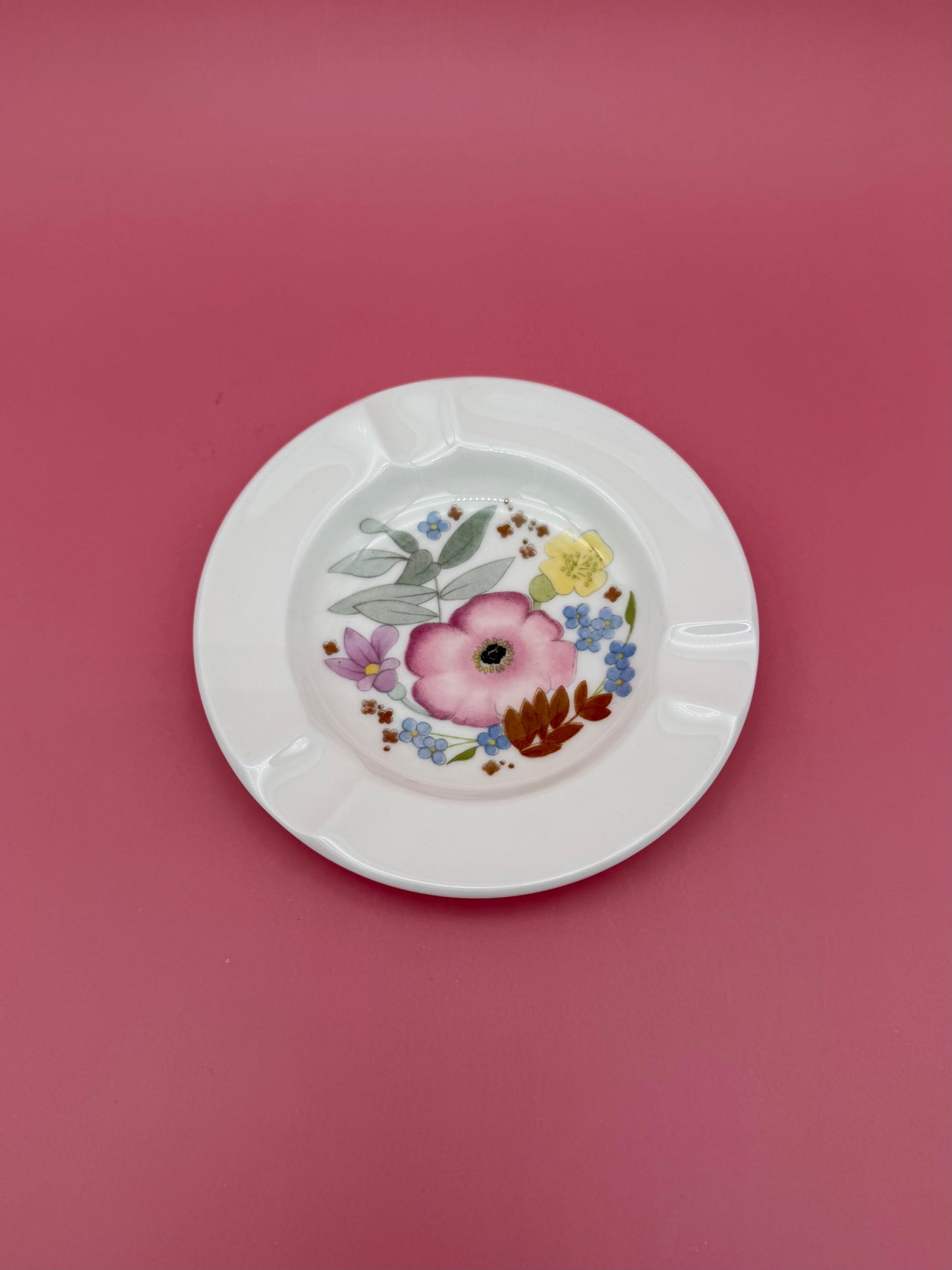 Susie Ashtray-Smoking Accessory-Pearl's Puff Parlor