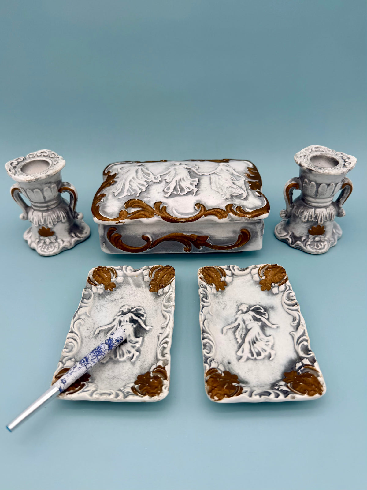 Leonora Set