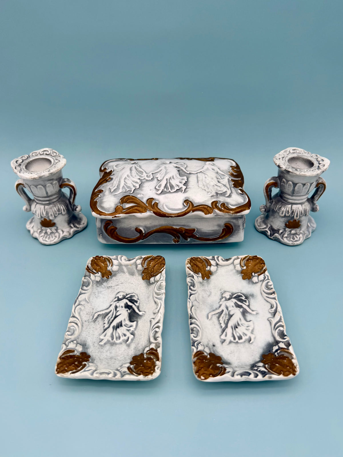 Leonora Set