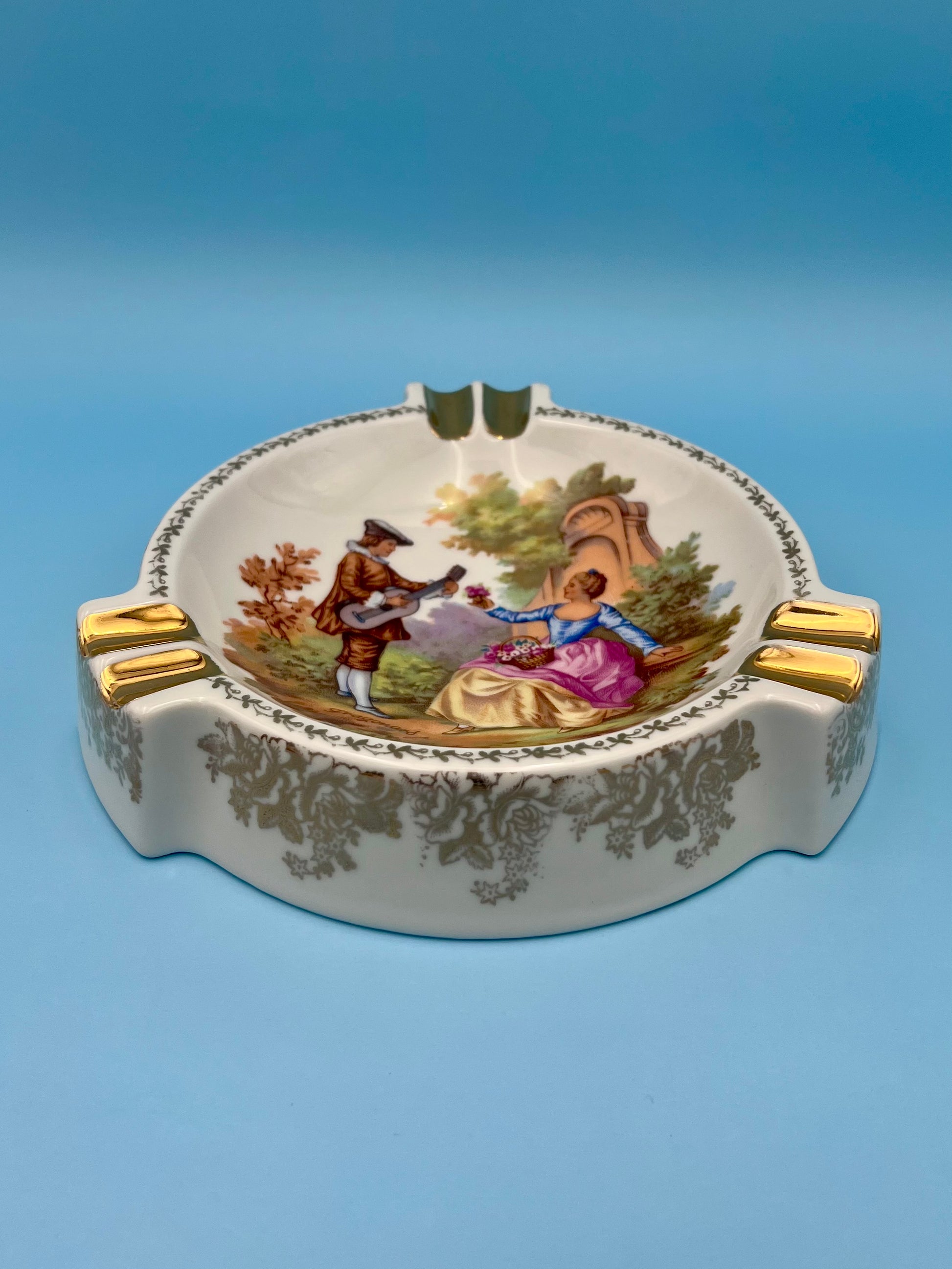 Aimee-Smoking Accessory-Pearl&#39;s Puff Parlor
