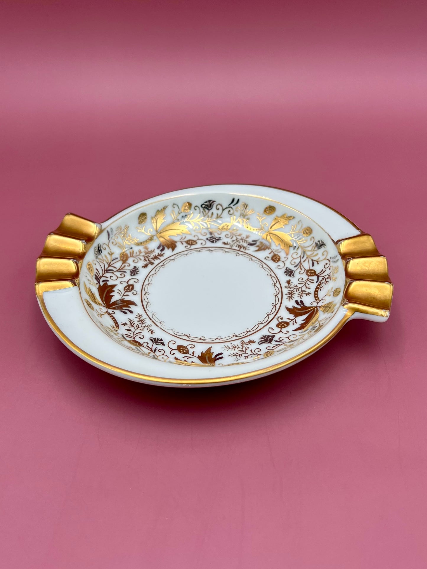 Anthea-Smoking Accessory-Pearl&#39;s Puff Parlor