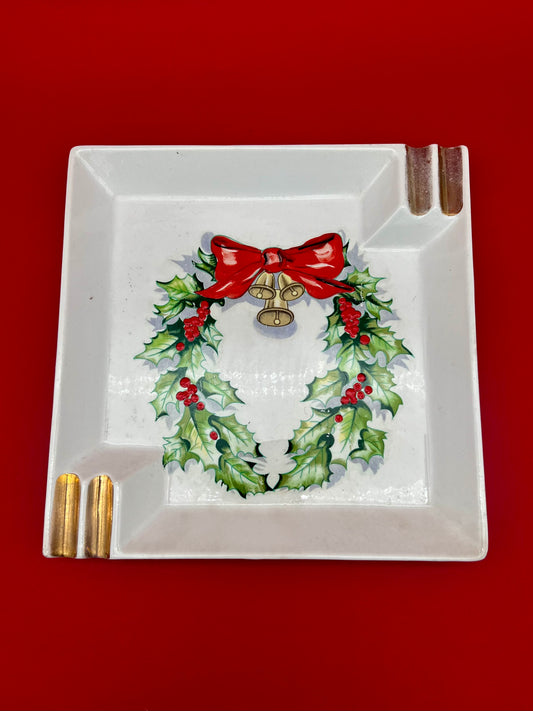 Aretha-Smoking Accessory-Pearl&#39;s Puff Parlor