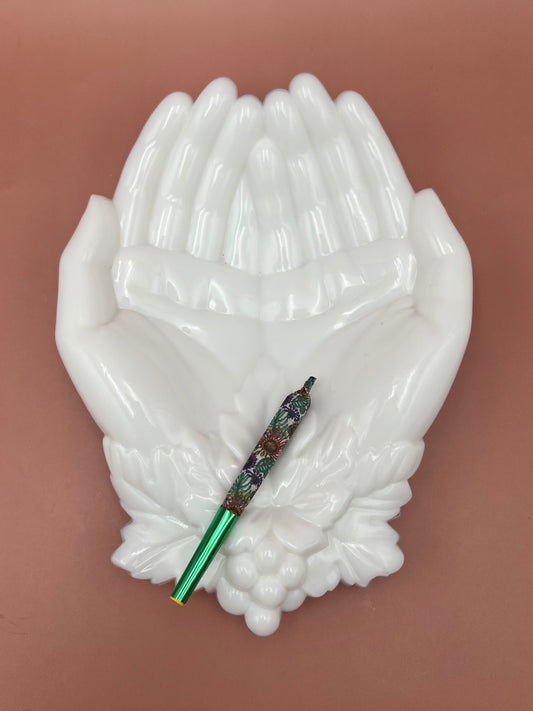 Beatrice-Smoking Accessory-Pearl's Puff Parlor