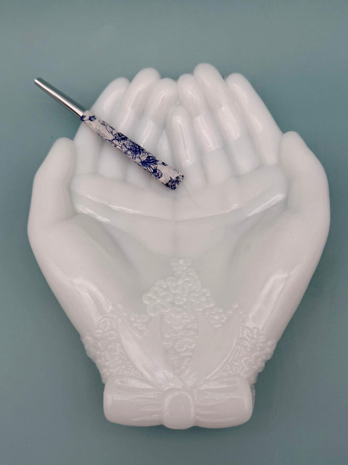 Beatrice-Smoking Accessory-Pearl's Puff Parlor