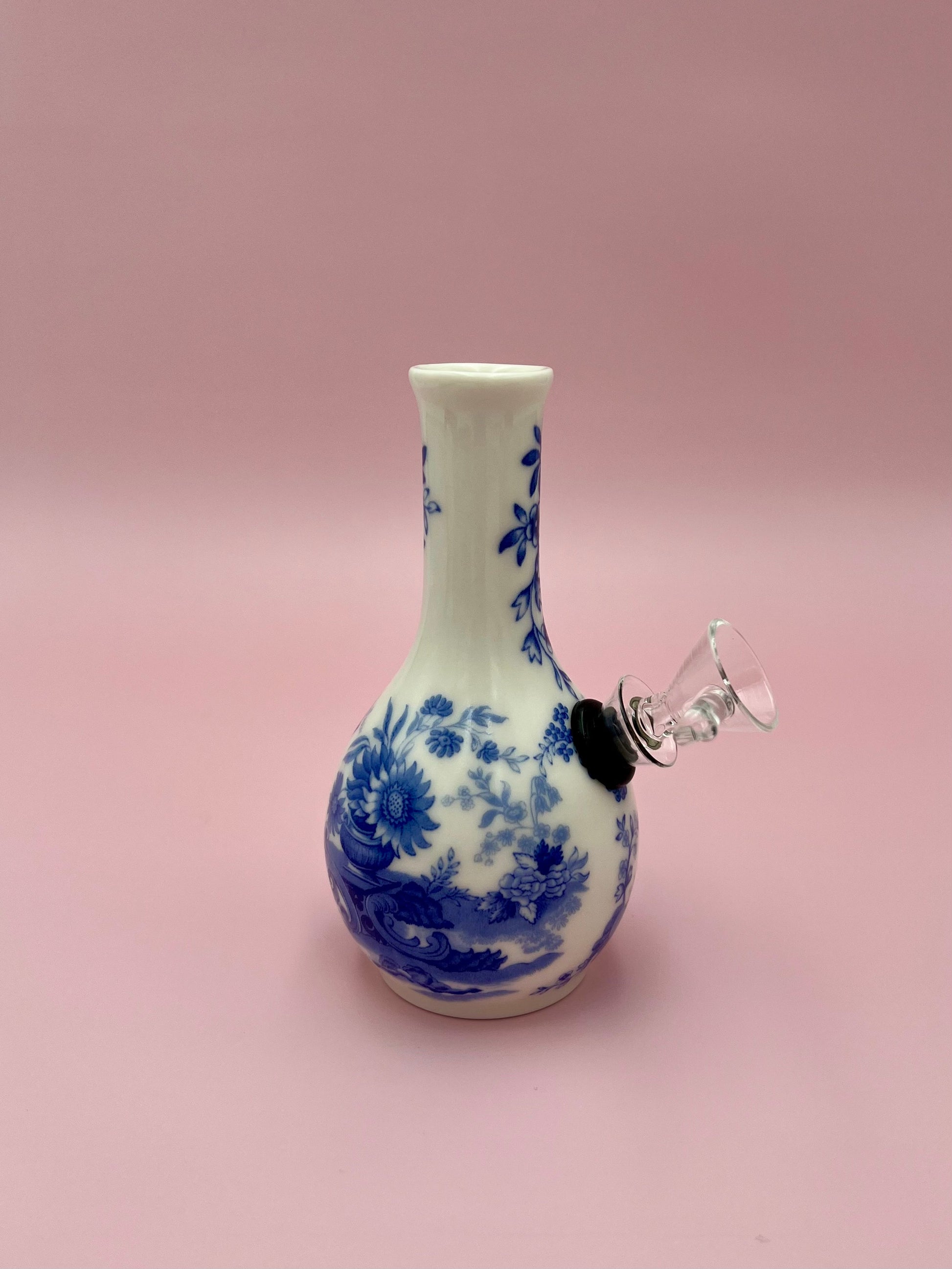 Betsy-Petite Water Pipe-Pearl's Puff Parlor