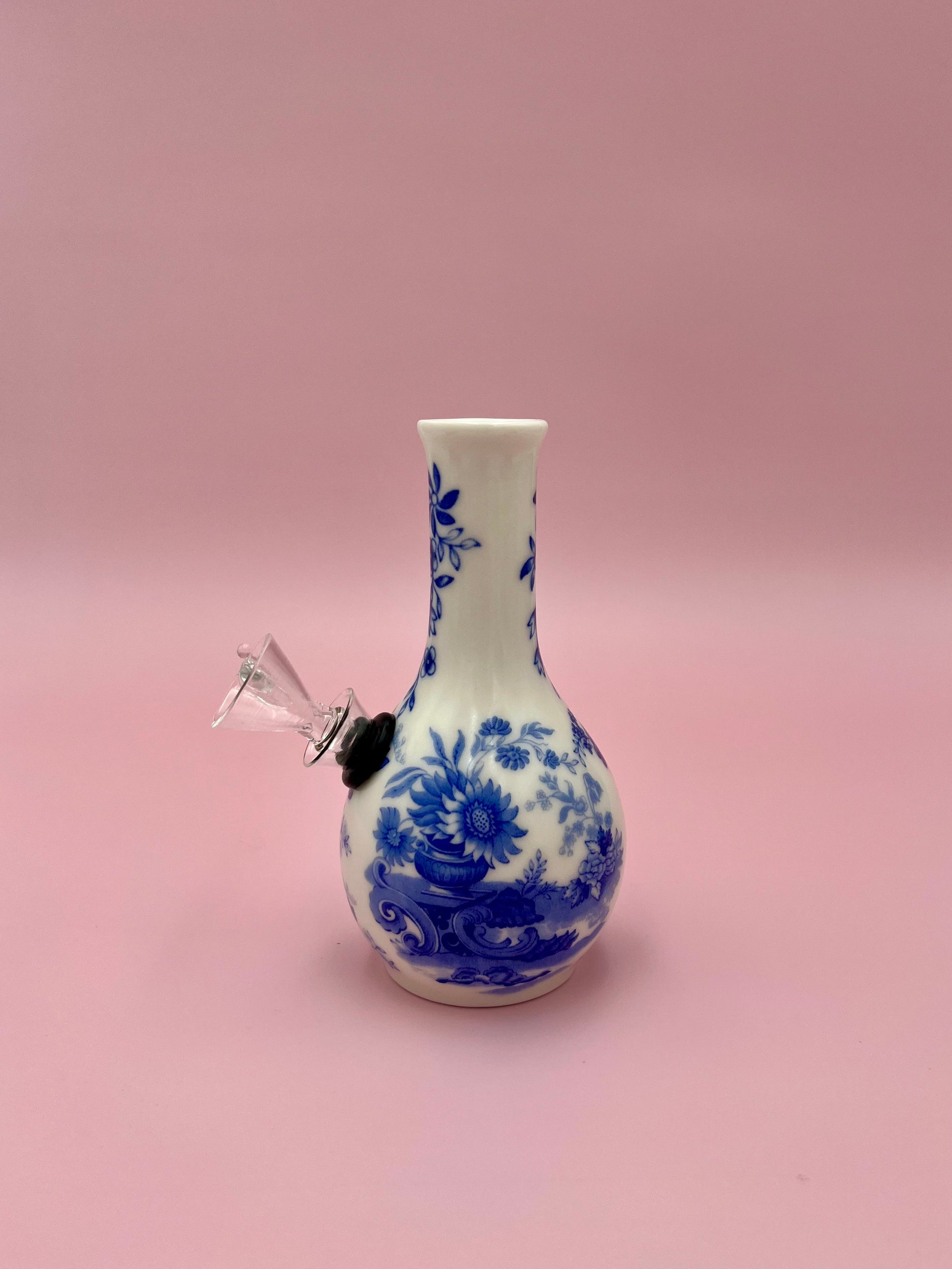 Betsy-Petite Water Pipe-Pearl's Puff Parlor