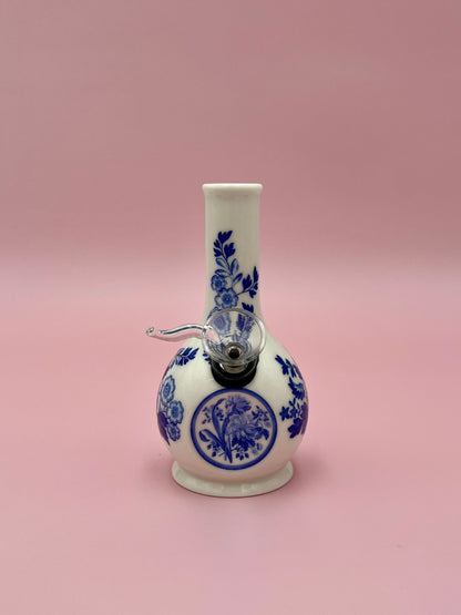 Betty-Petite Water Pipe-Pearl's Puff Parlor