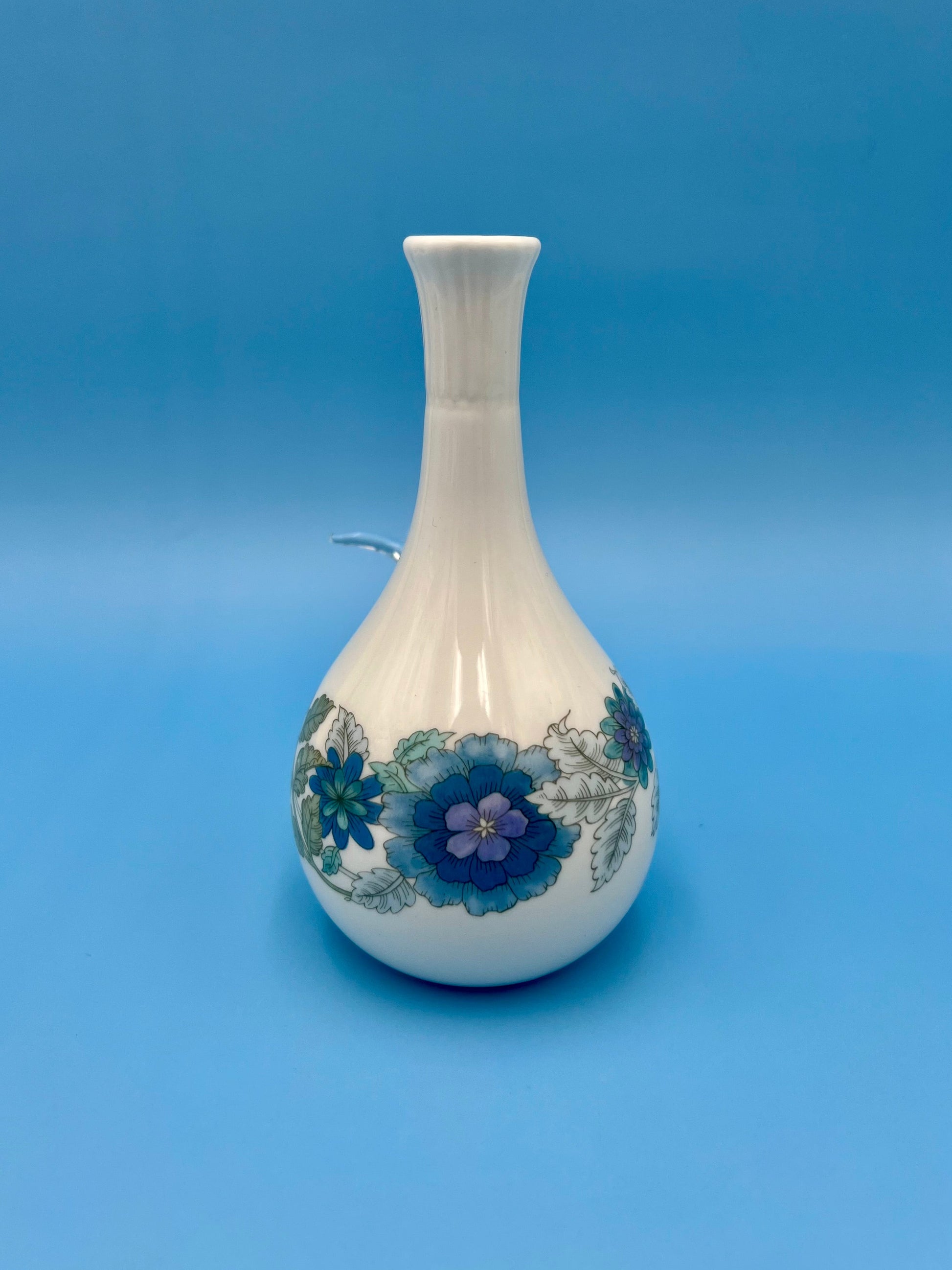 Brenda-Petite Water Pipe-Pearl's Puff Parlor