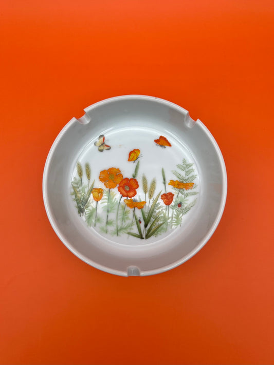 Cassidy-Smoking Accessory-Pearl&#39;s Puff Parlor