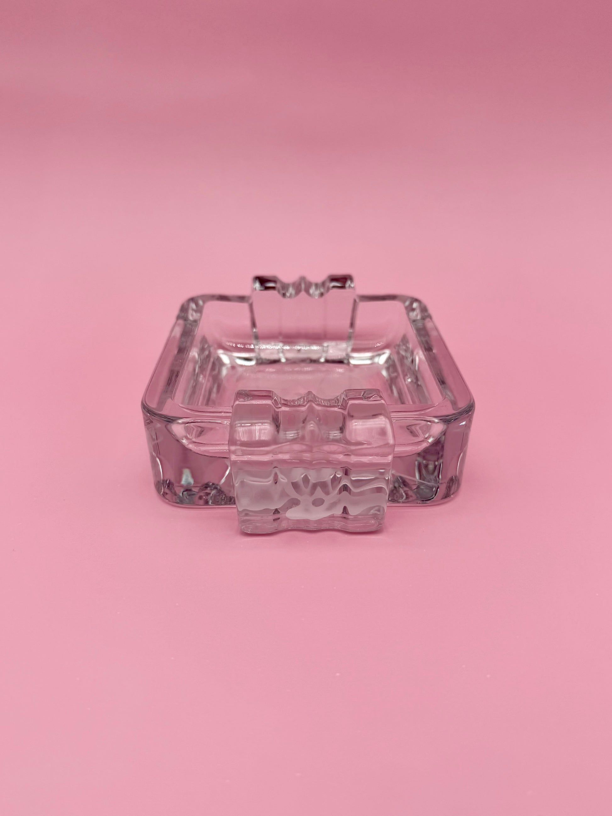 Cecily-Smoking Accessory-Pearl's Puff Parlor