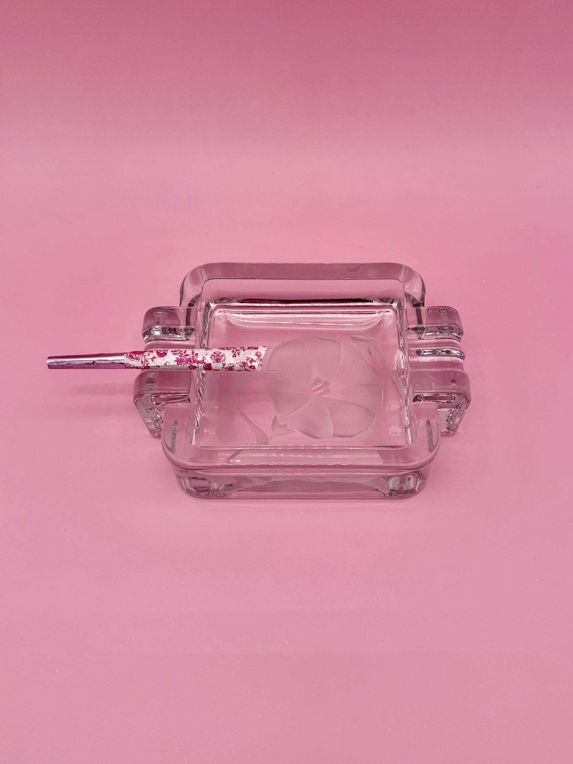 Cecily-Smoking Accessory-Pearl's Puff Parlor