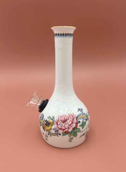 Chloe-Petite Water Pipe-Pearl's Puff Parlor