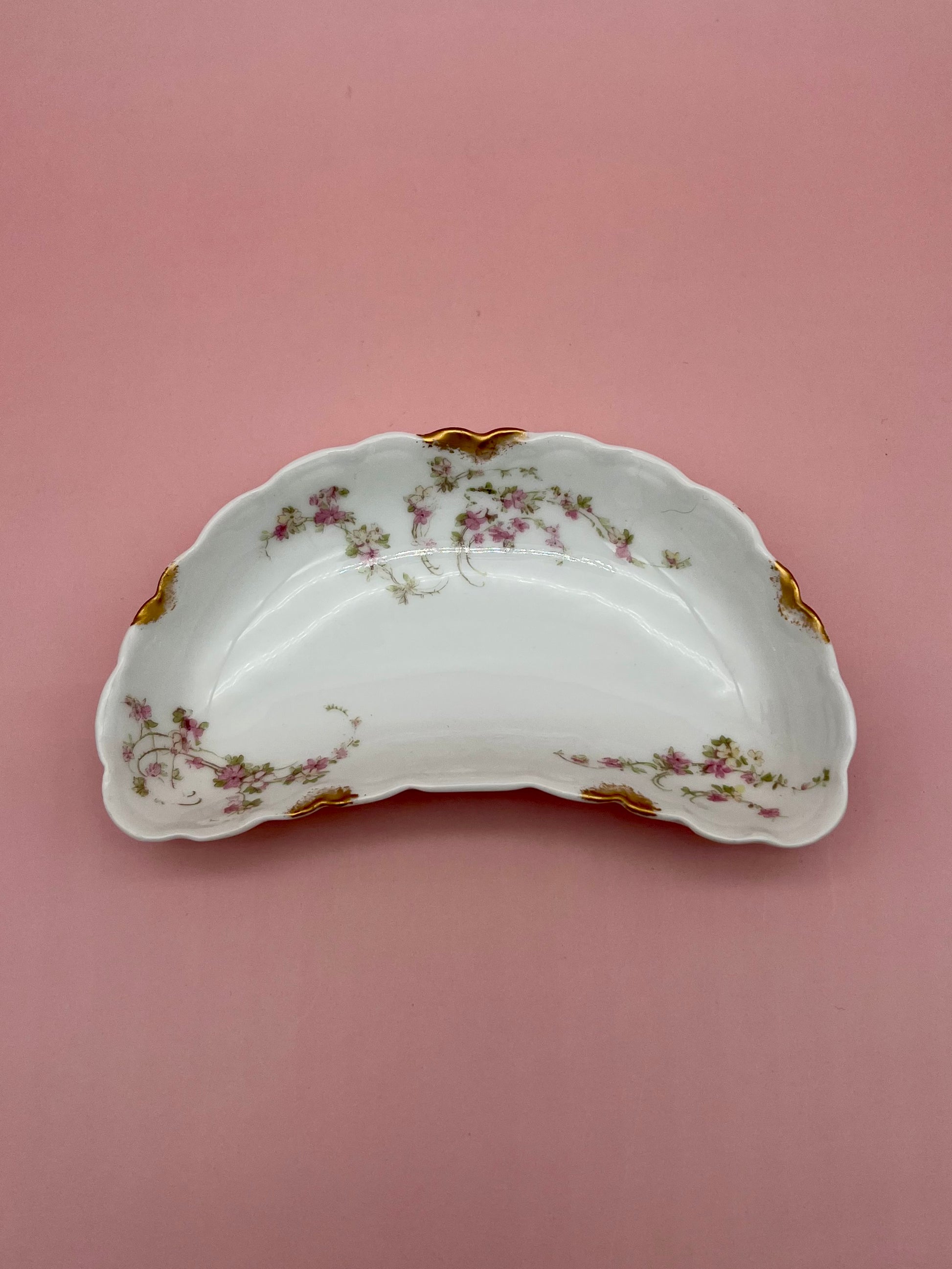 Diana-Smoking Accessory-Pearl&#39;s Puff Parlor