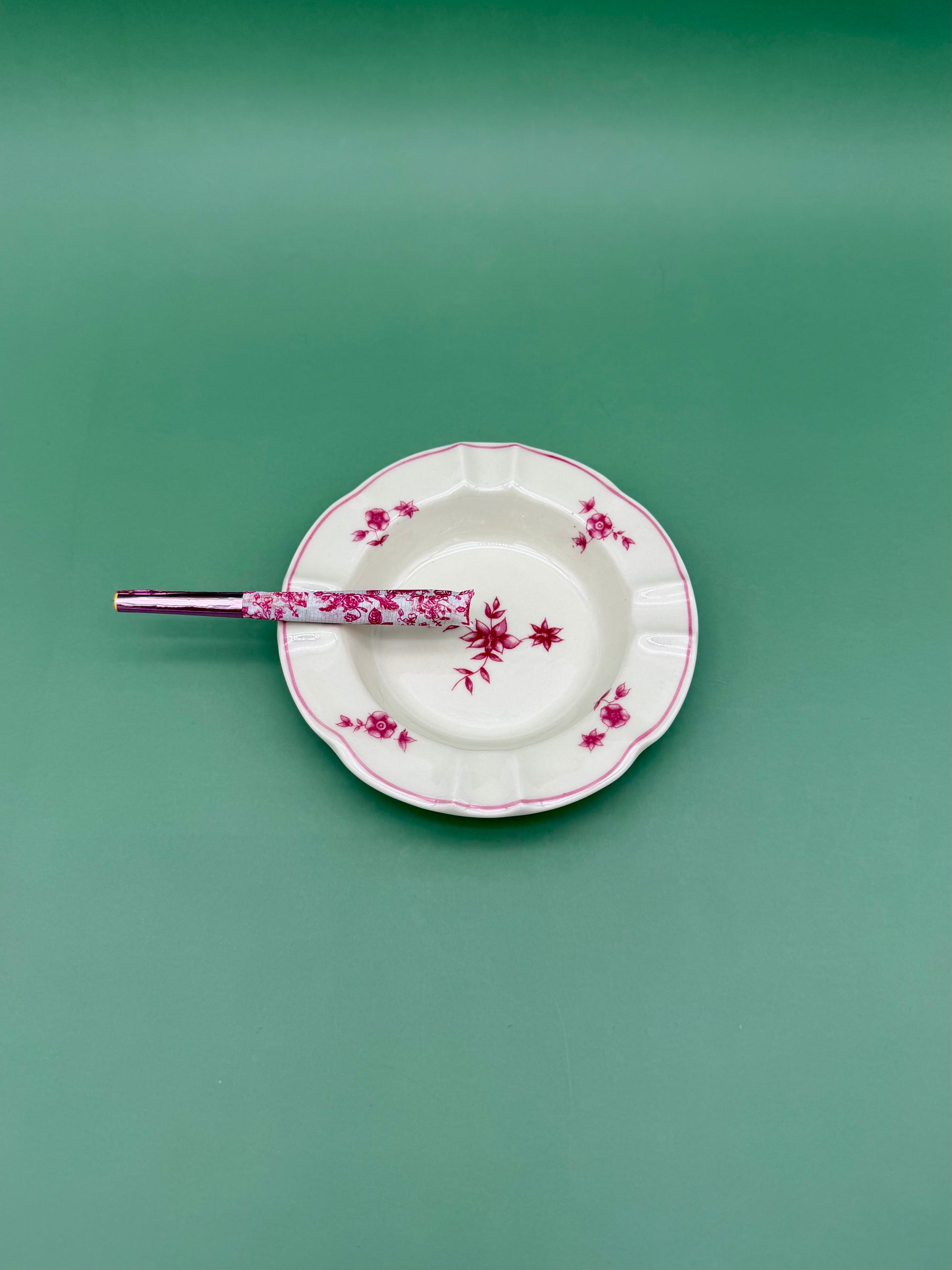 Elizabeth Ashtray-Smoking Accessory-Pearl's Puff Parlor