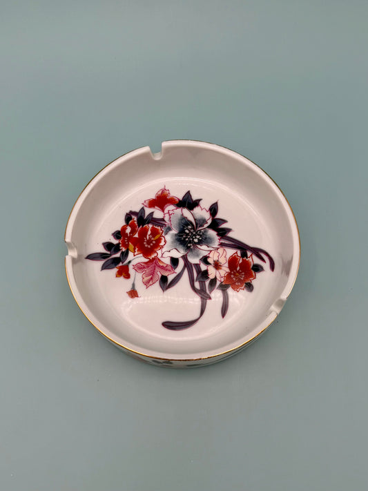 Emy-Smoking Accessory-Pearl's Puff Parlor