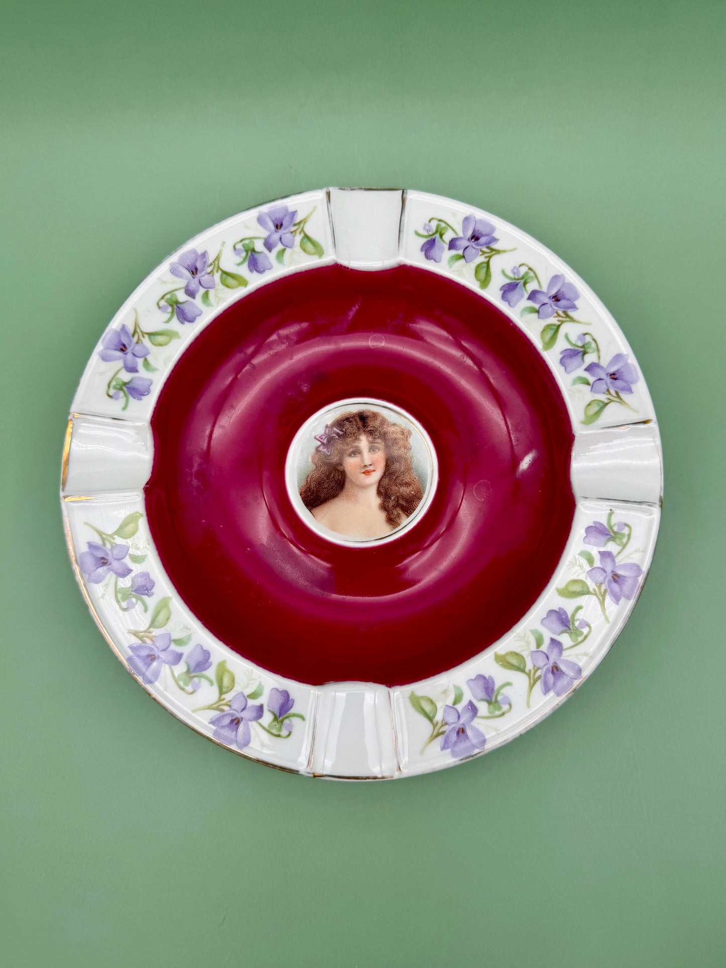 Gisela-Smoking Accessory-Pearl's Puff Parlor