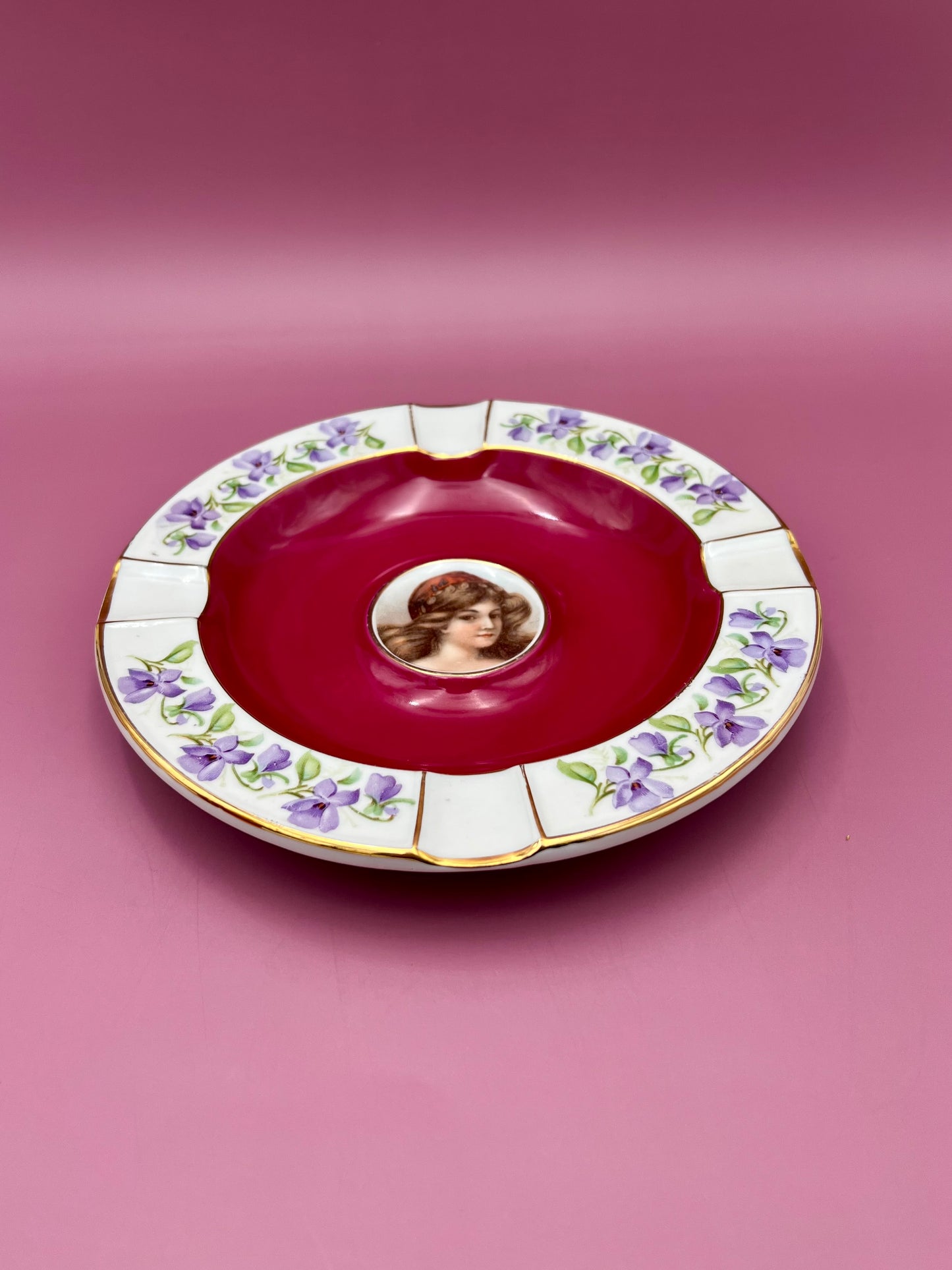 Gisela-Smoking Accessory-Pearl&#39;s Puff Parlor