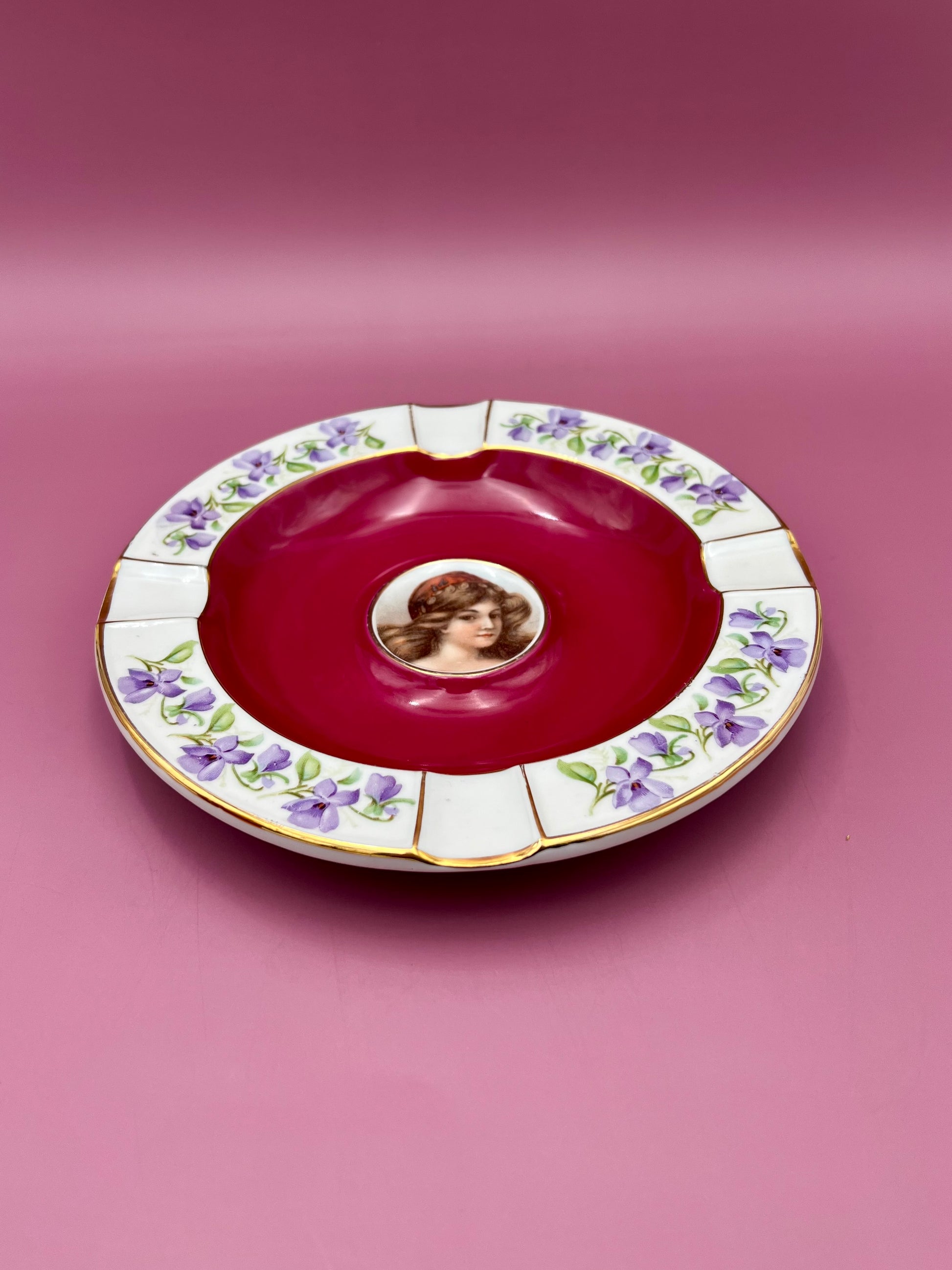 Gisela-Smoking Accessory-Pearl&#39;s Puff Parlor