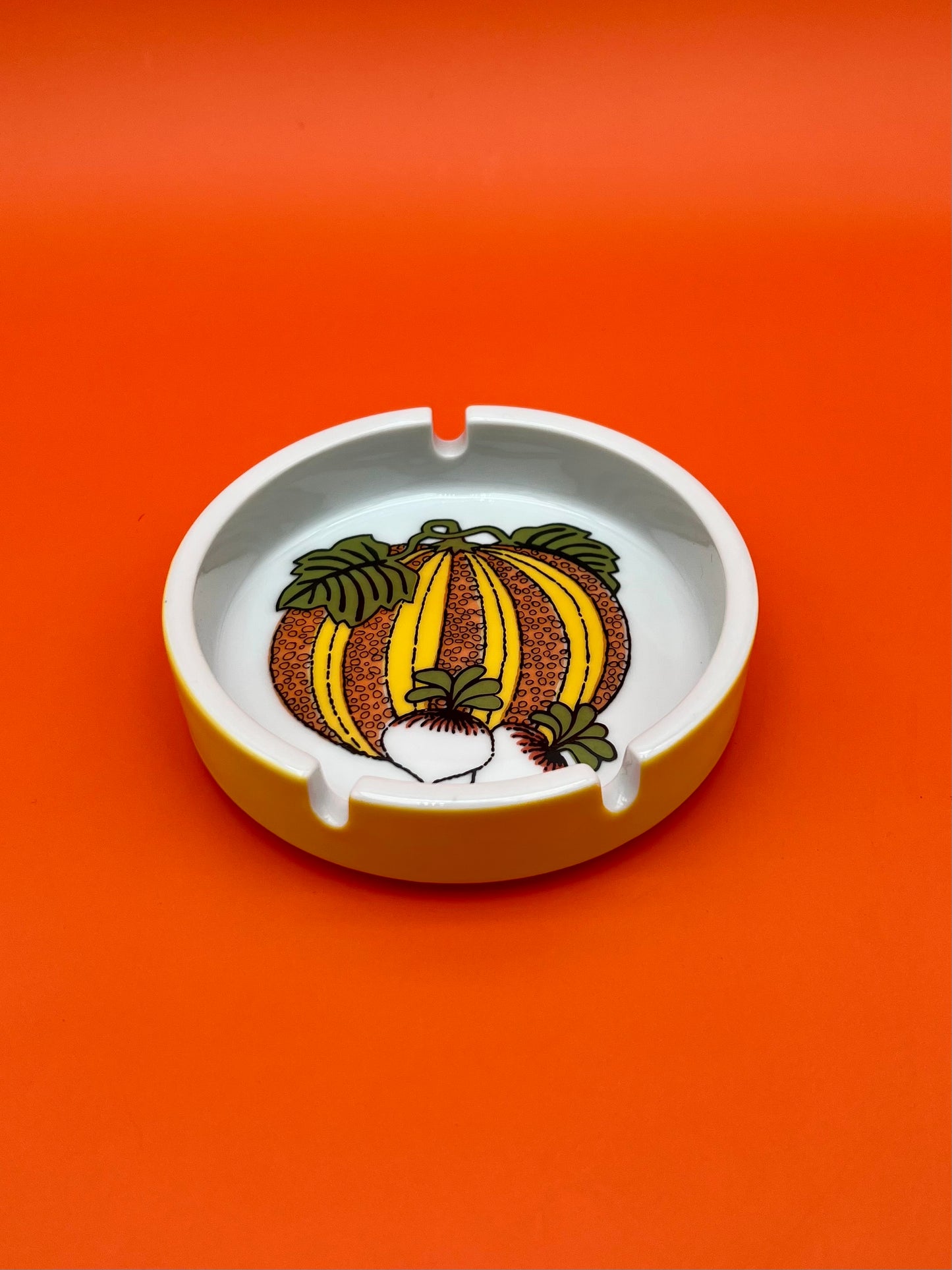 Golda-Smoking Accessory-Pearl&#39;s Puff Parlor