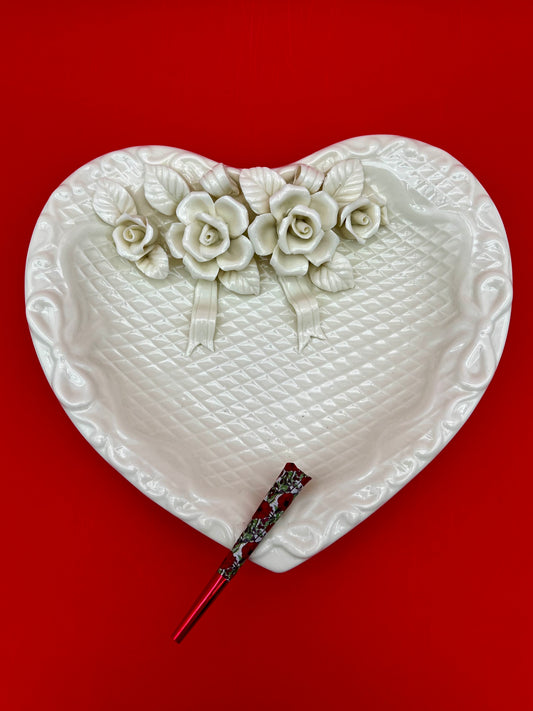 Janelle-Smoking Accessory-Pearl's Puff Parlor