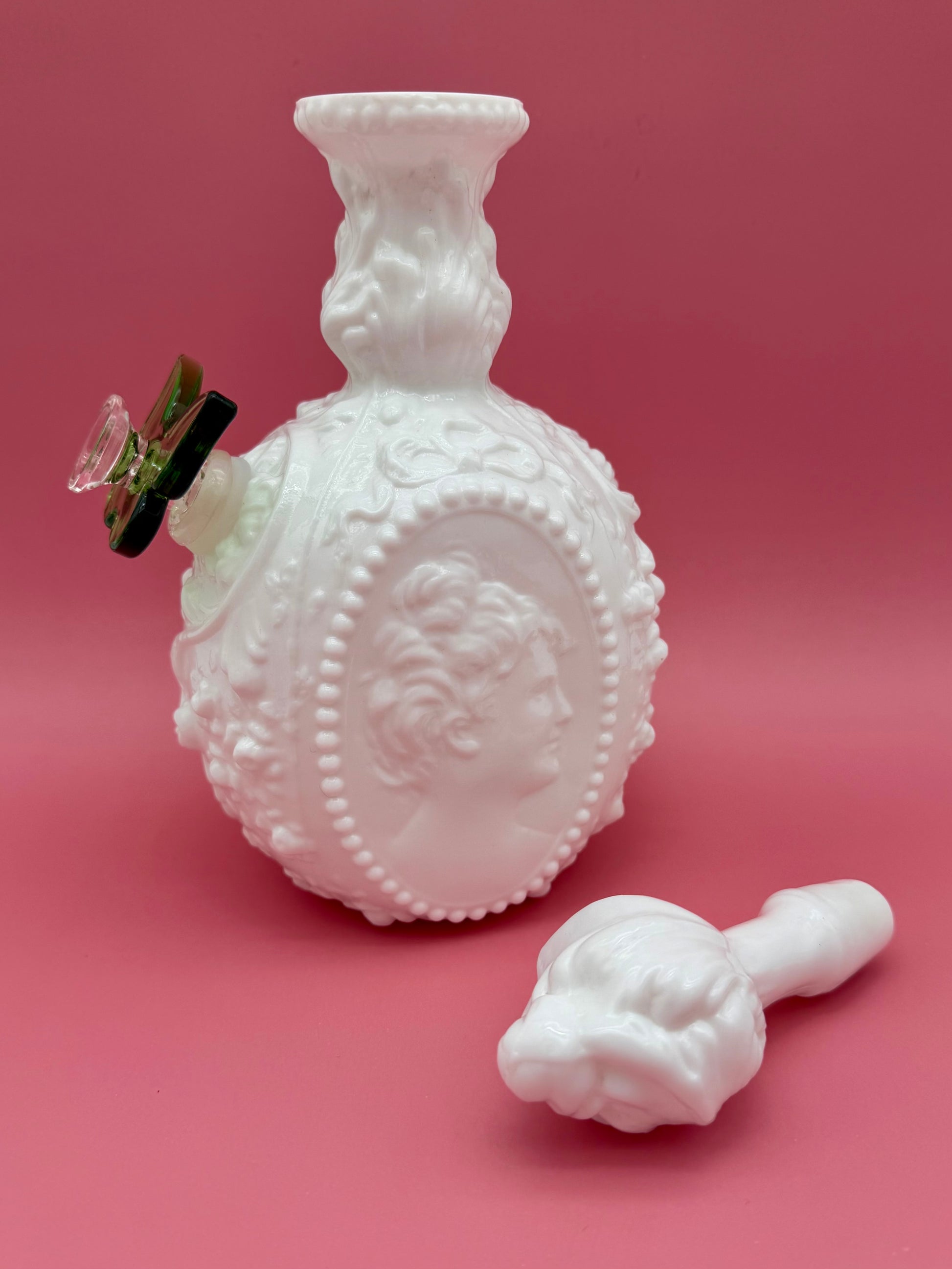 Jenny-Decanter-Pearl's Puff Parlor