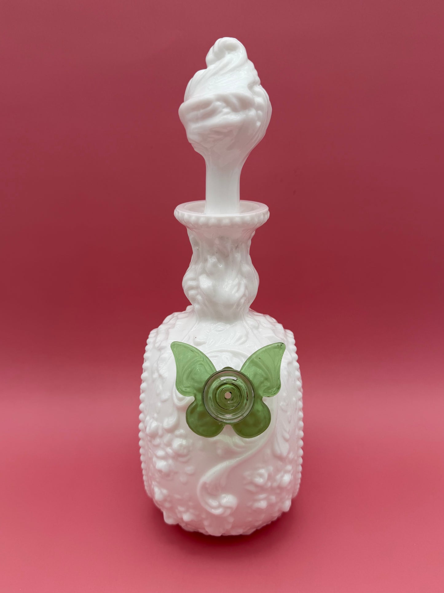 Jenny-Decanter-Pearl's Puff Parlor