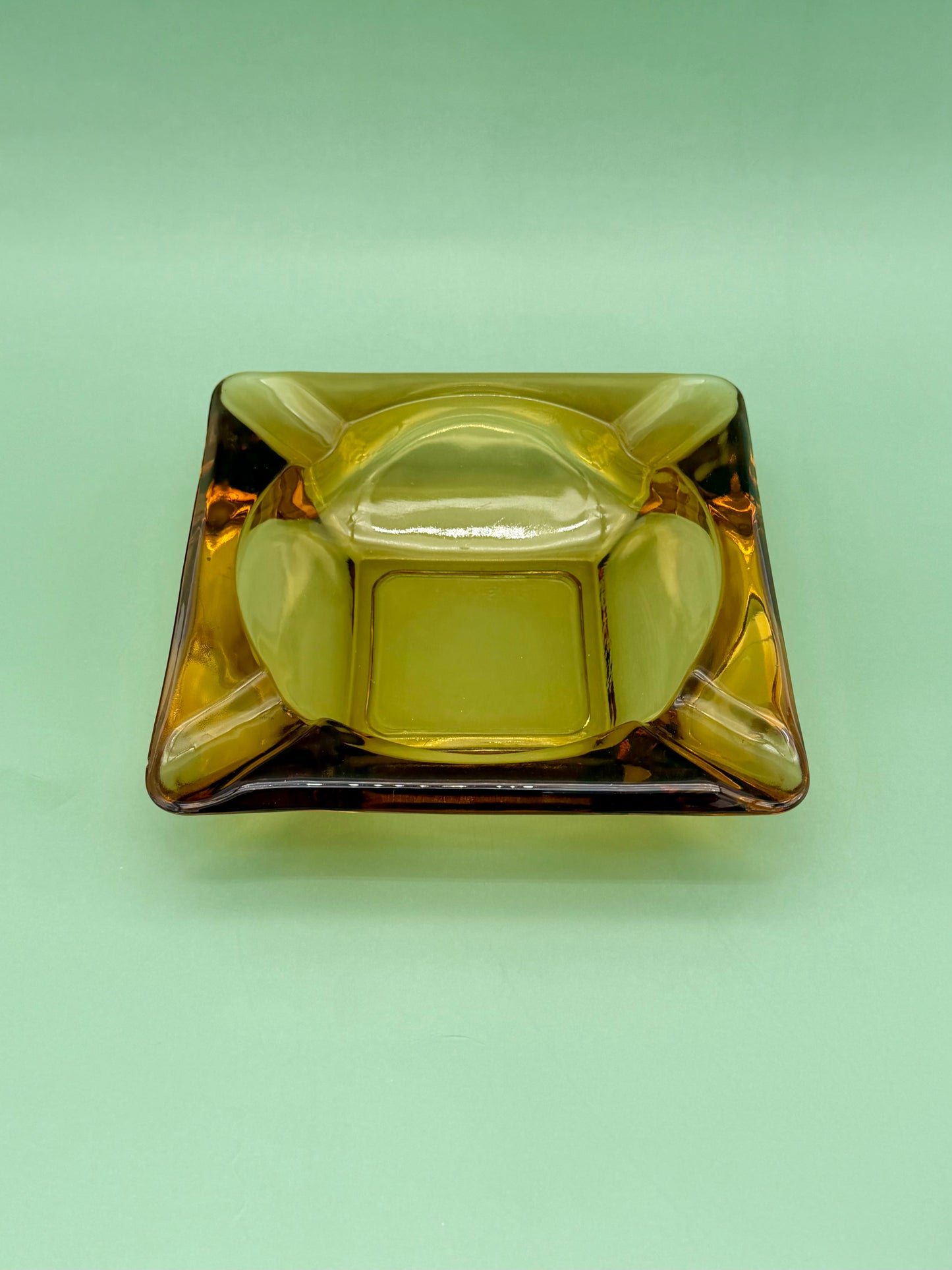 Jesse-Smoking Accessory-Pearl's Puff Parlor