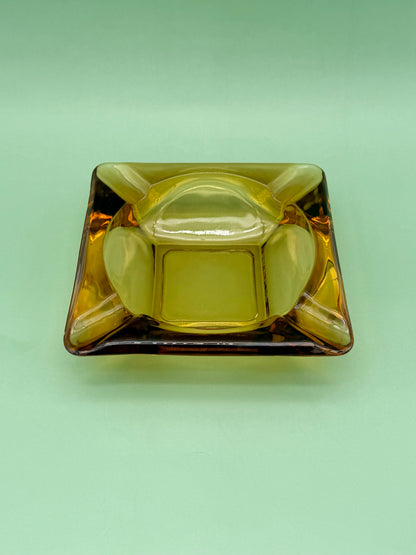 Jesse-Smoking Accessory-Pearl's Puff Parlor