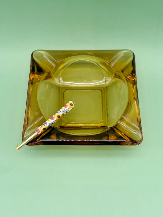 Jesse-Smoking Accessory-Pearl's Puff Parlor