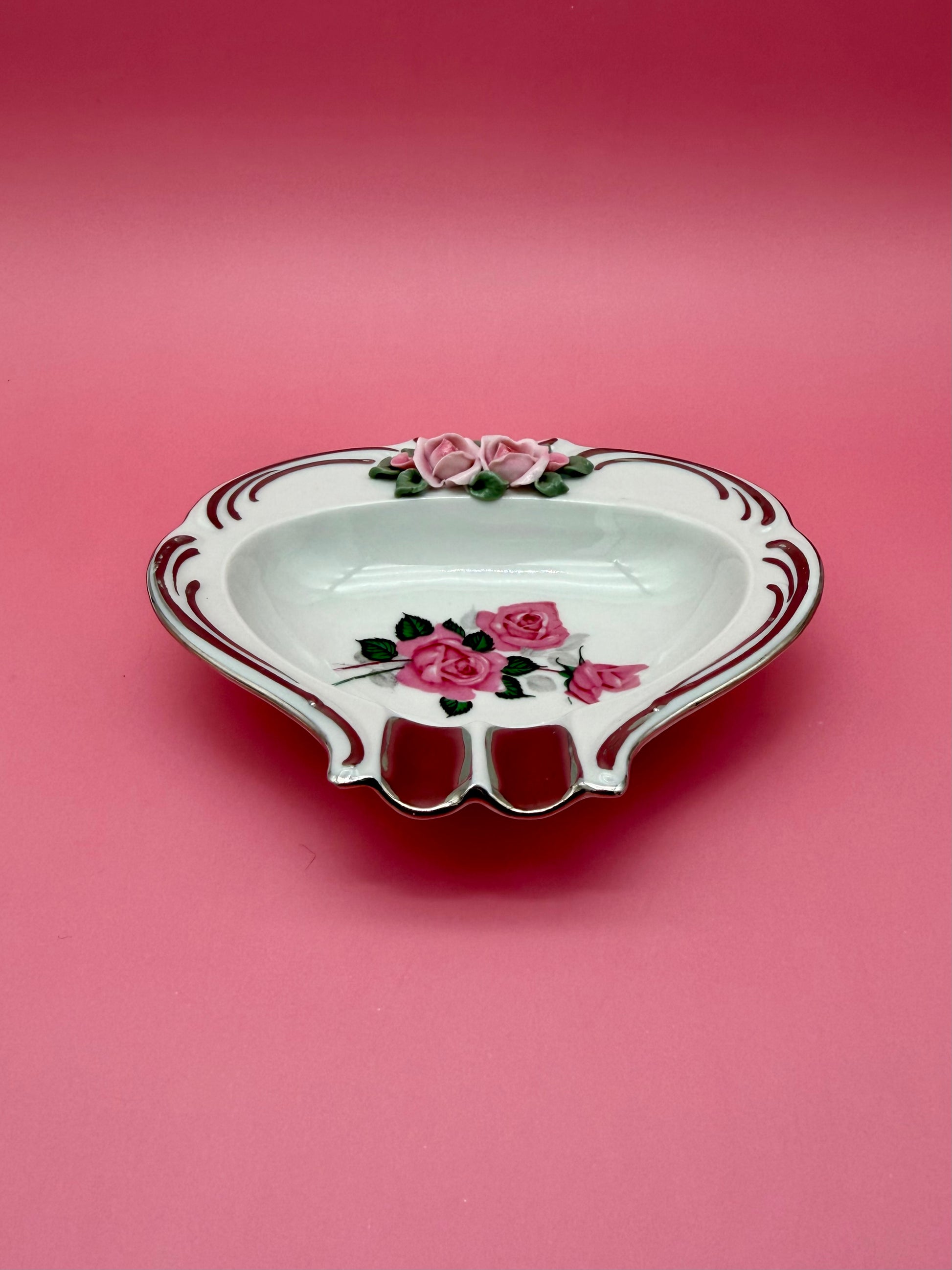 Joelle-Smoking Accessory-Pearl's Puff Parlor