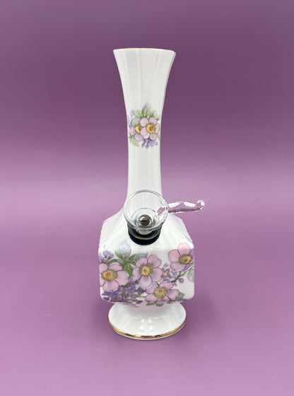 Julia-Petite Water Pipe-Pearl's Puff Parlor
