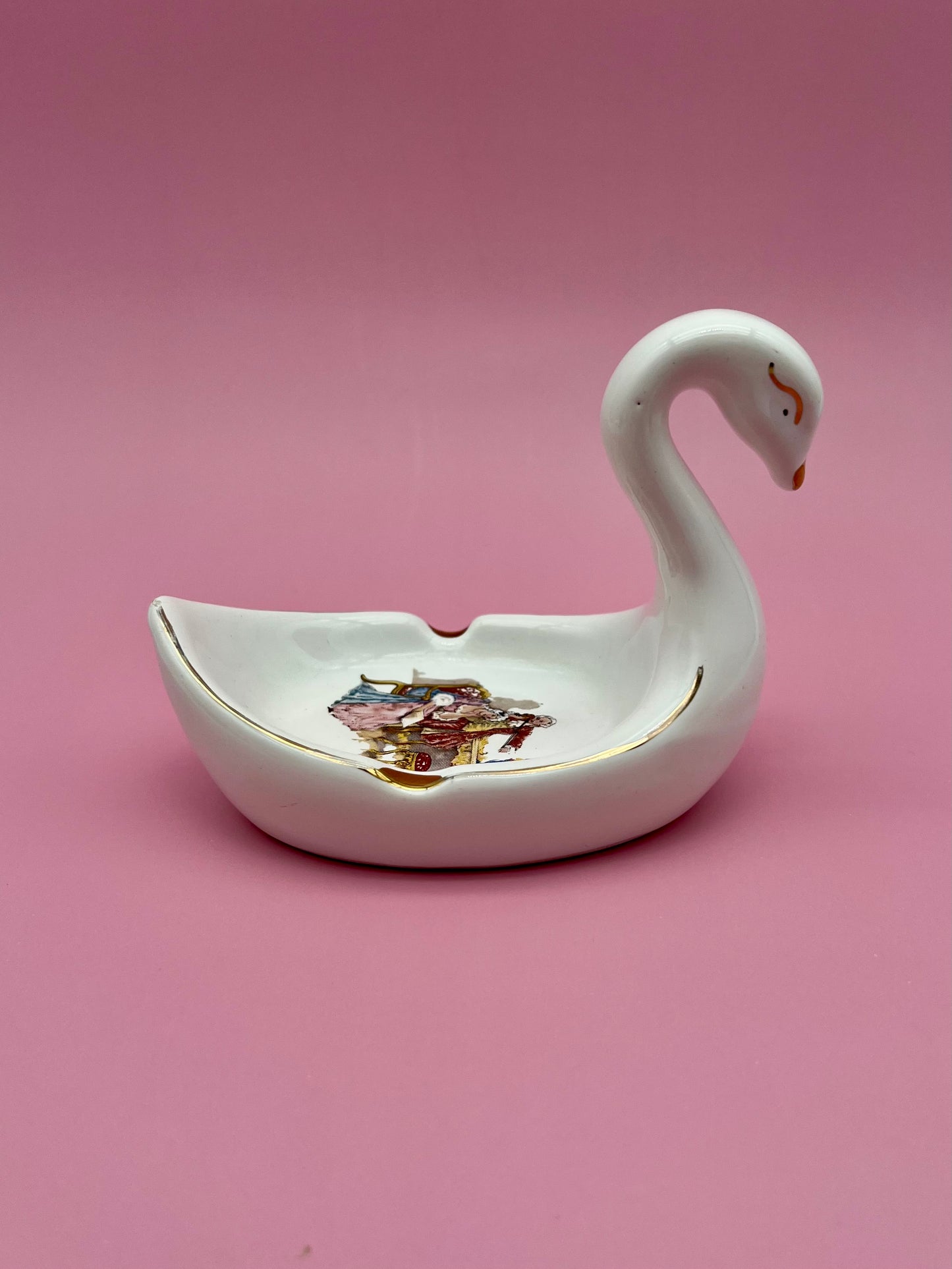 Leda-Smoking Accessory-Pearl's Puff Parlor