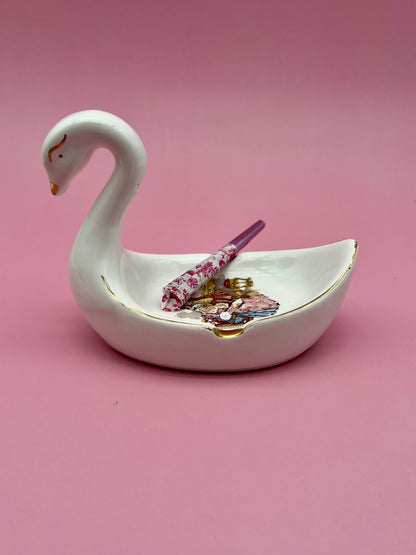 Leda-Smoking Accessory-Pearl's Puff Parlor